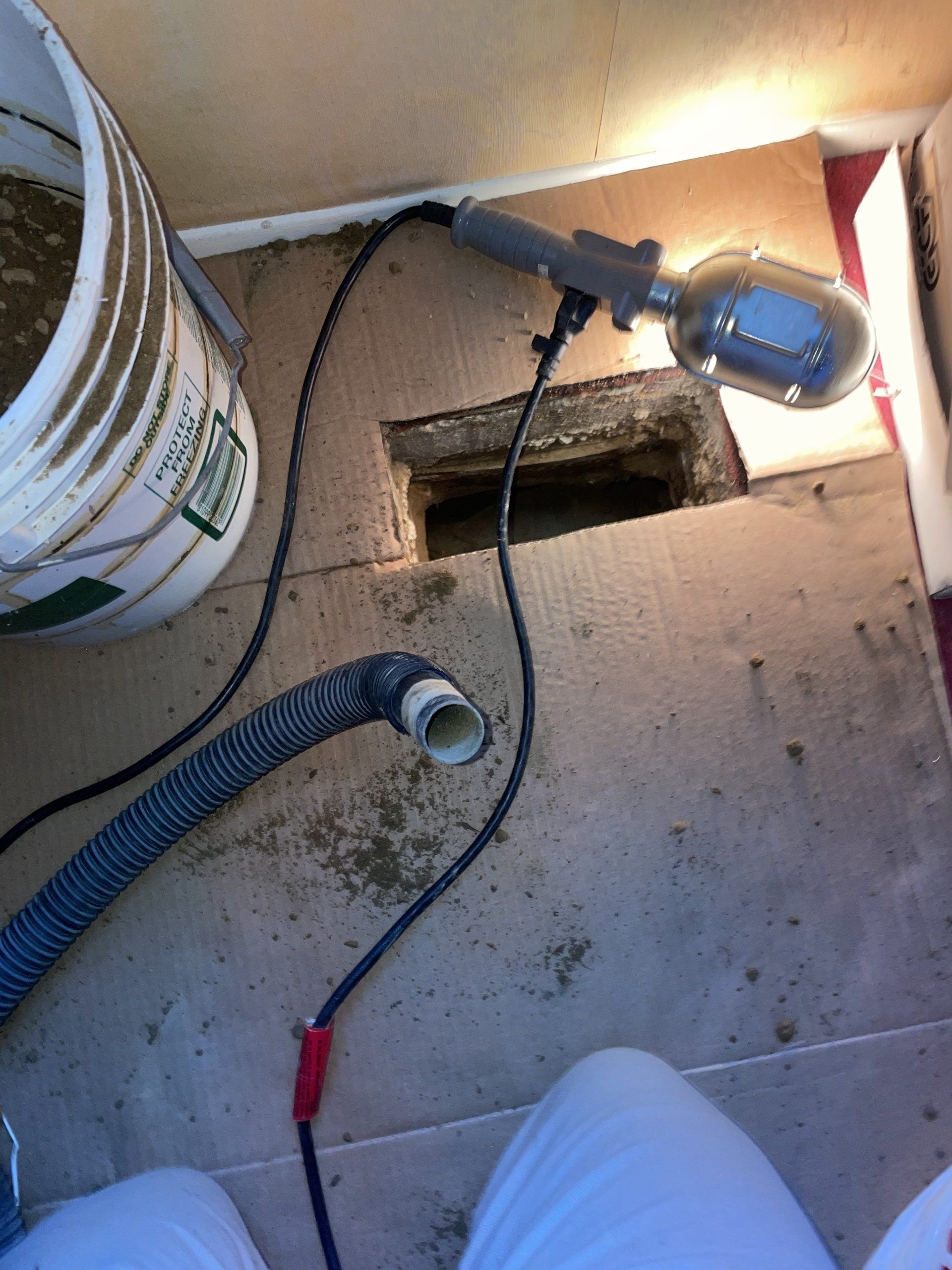 Inspecting a air duct