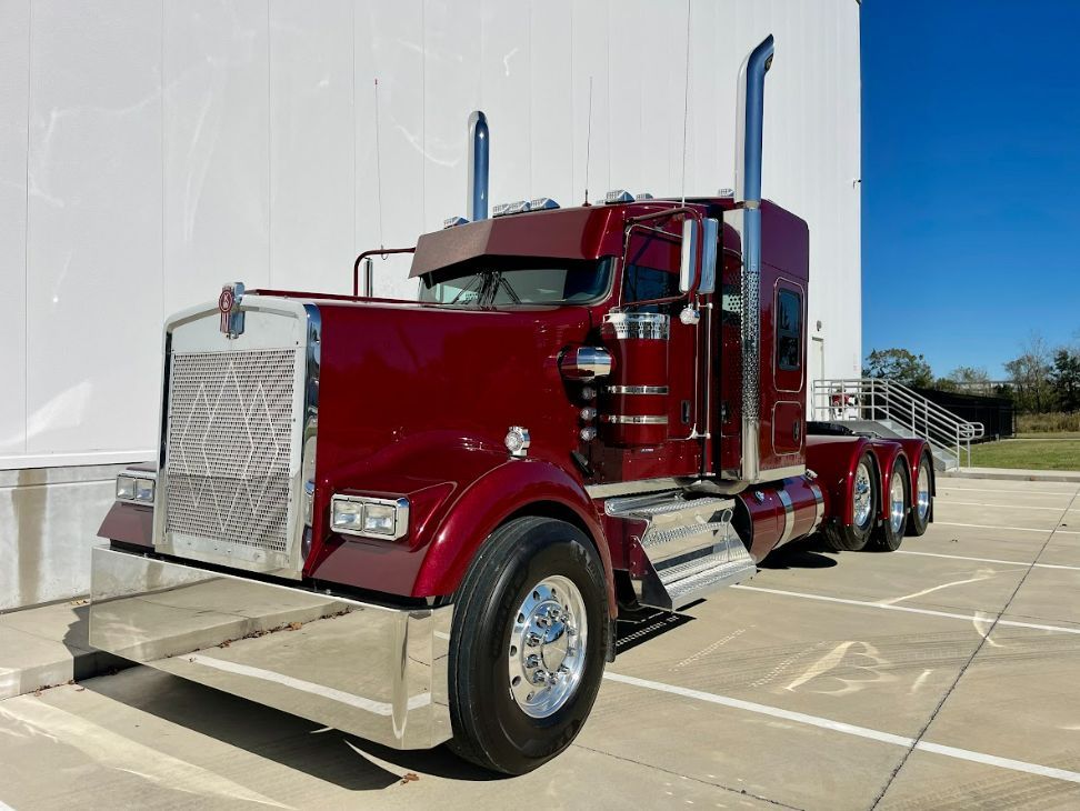 Robert's Towing Truck