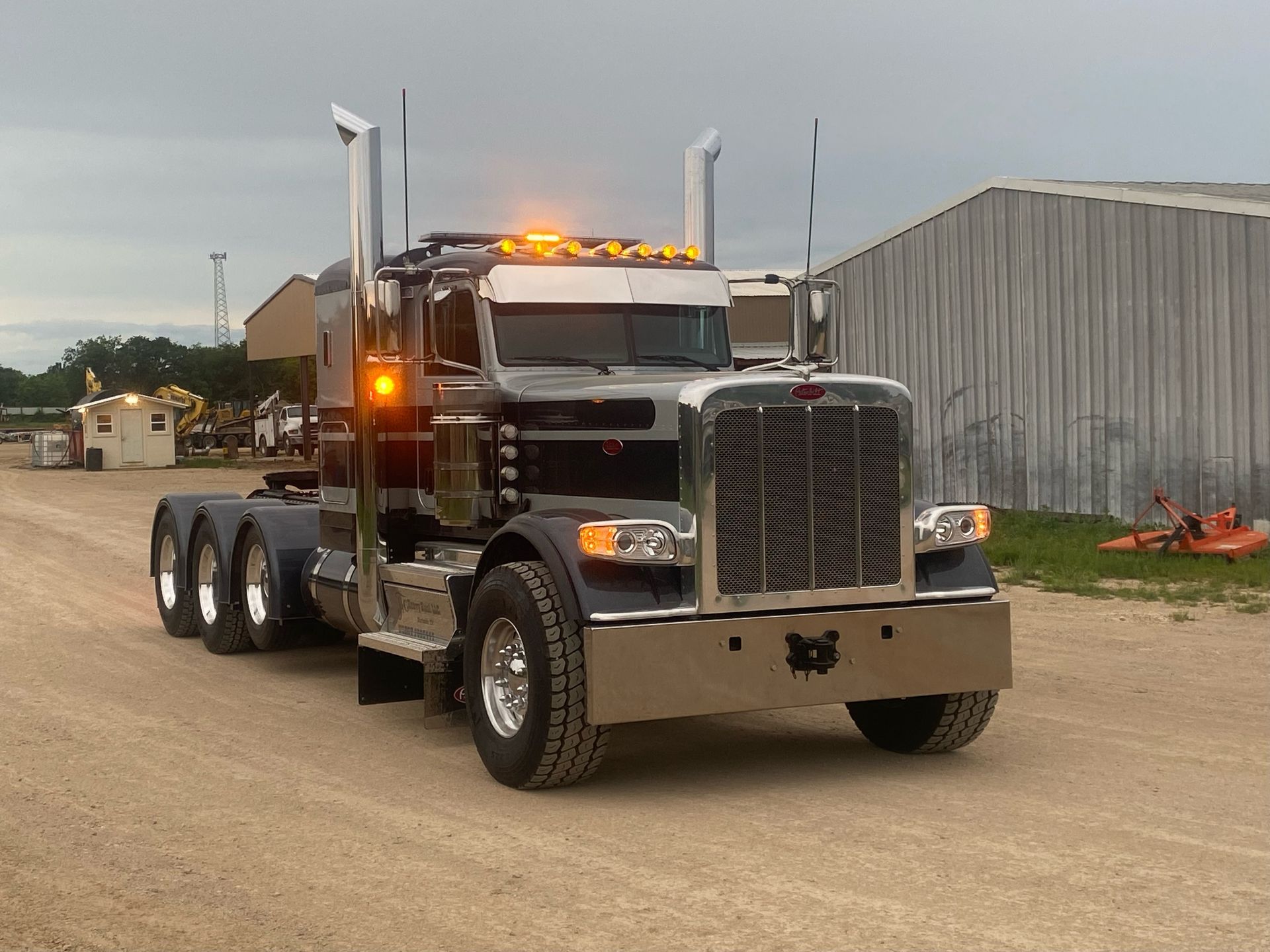 Peterbilt Straight