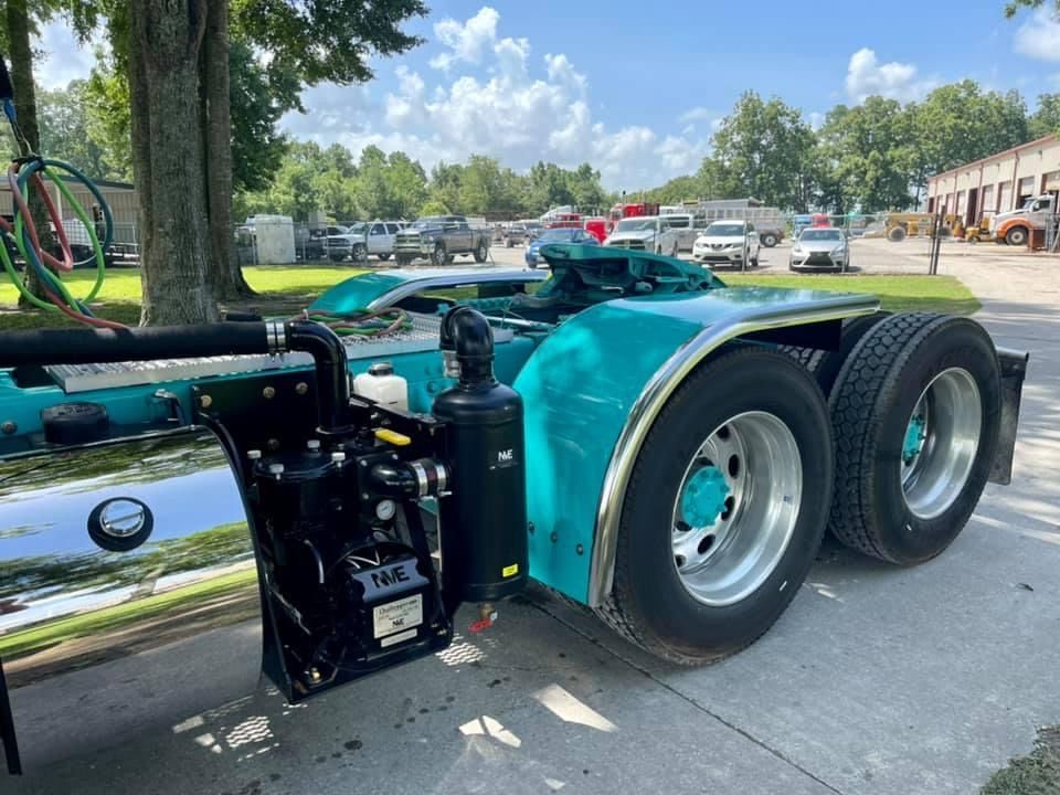 NVE 607 Vacuum Pump With Vacuum Rack