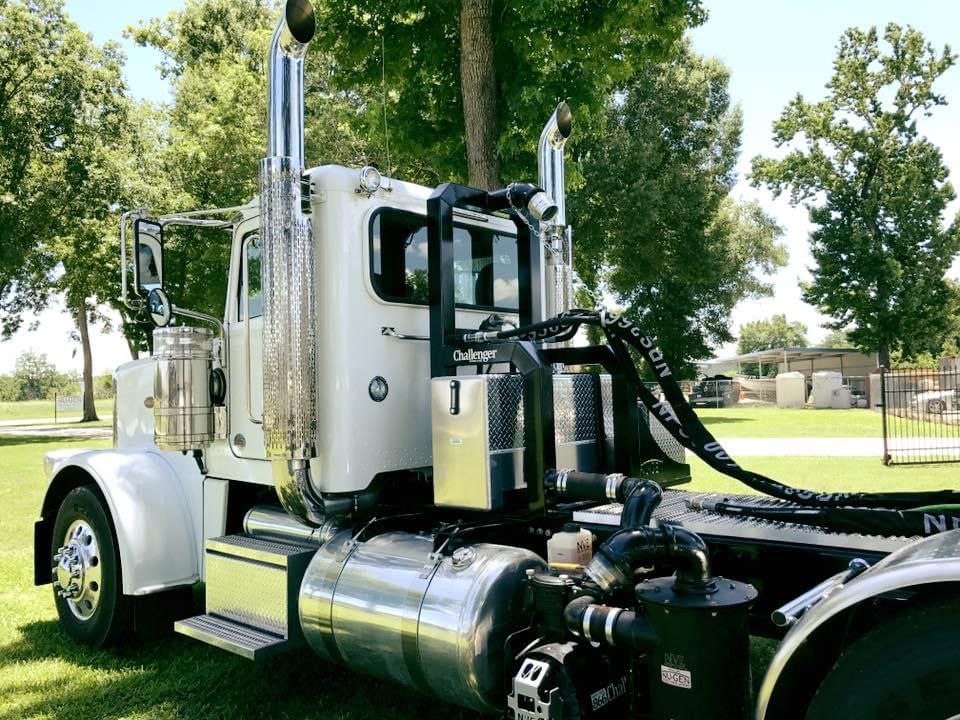 NVE 887 Vacuum Pump With Vacuum Rack