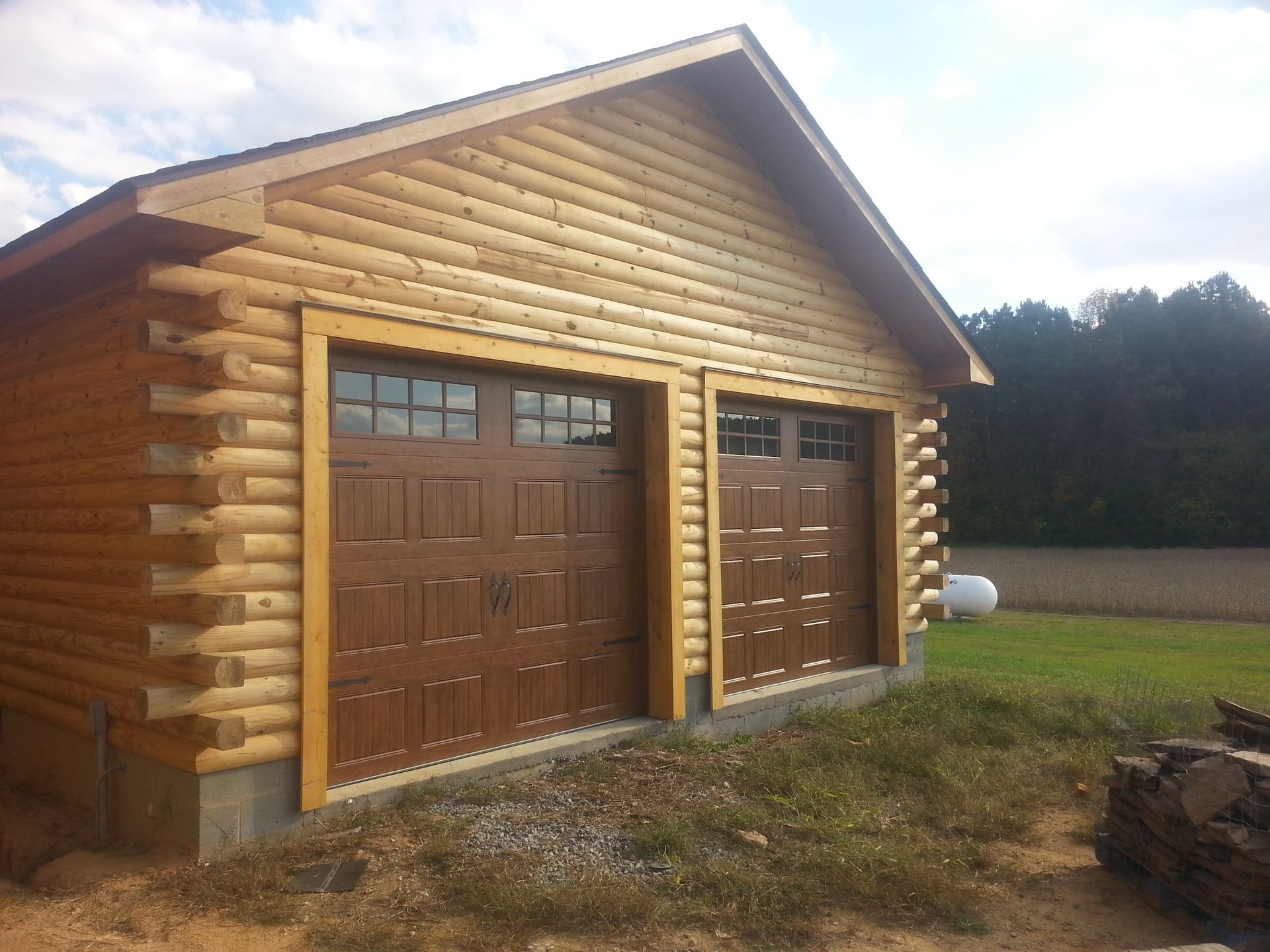 Clopay Gallery w/ UltraGrain | Amelia Overhead Doors