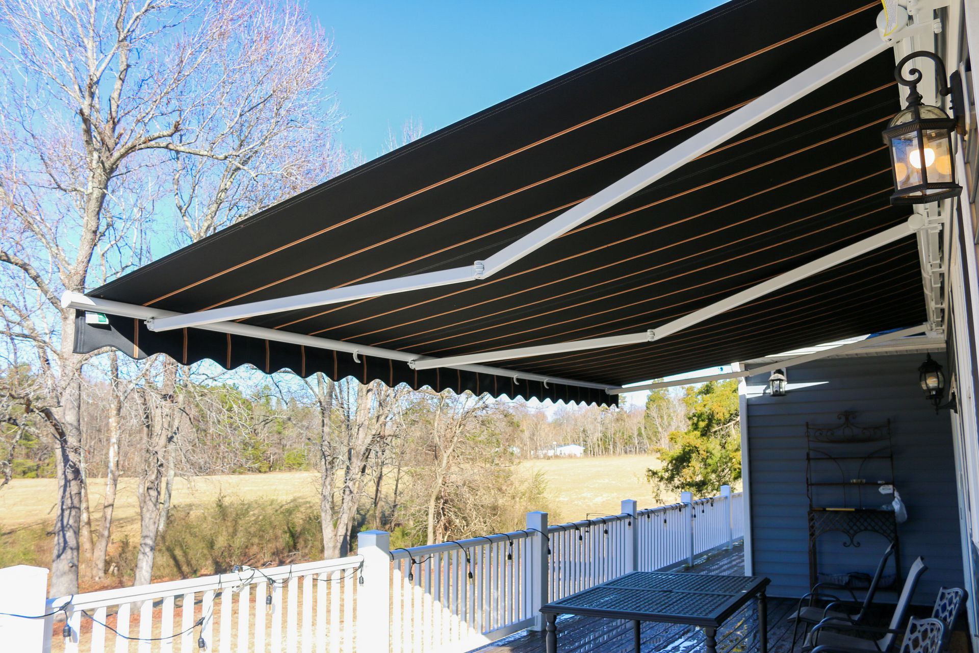 Retractable Awnings | Amelia Overhead Doors