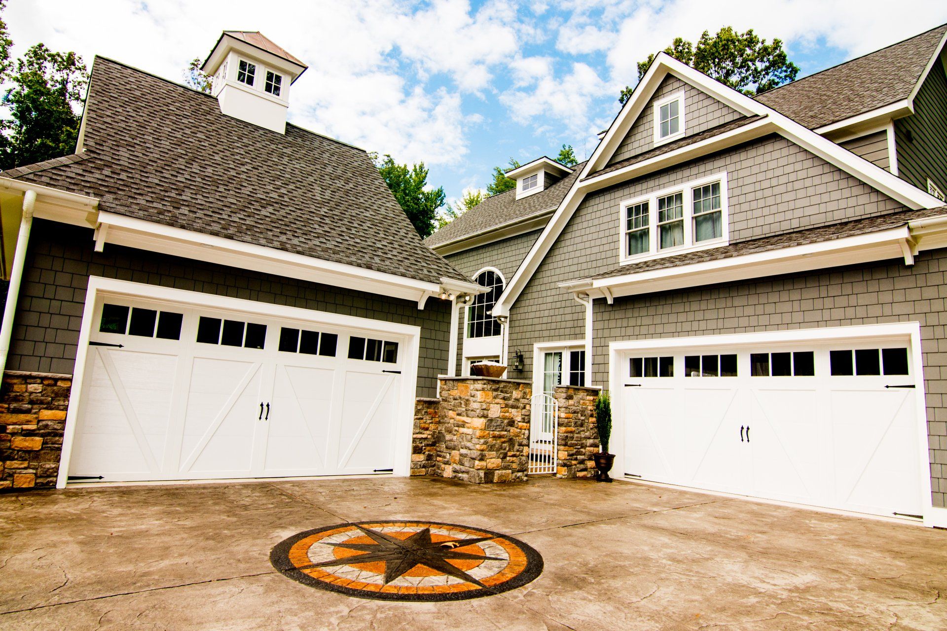 Coachman Garage Doors | Amelia Overhead Doors