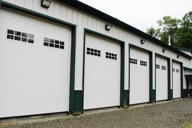 Barn Overhead Doors | Amelia Overhead Doors