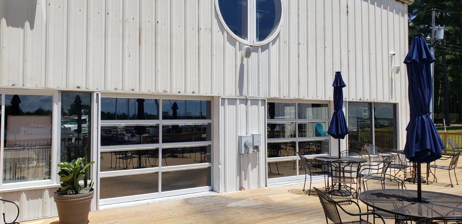 Full-Vision Doors | Amelia Overhead Doors