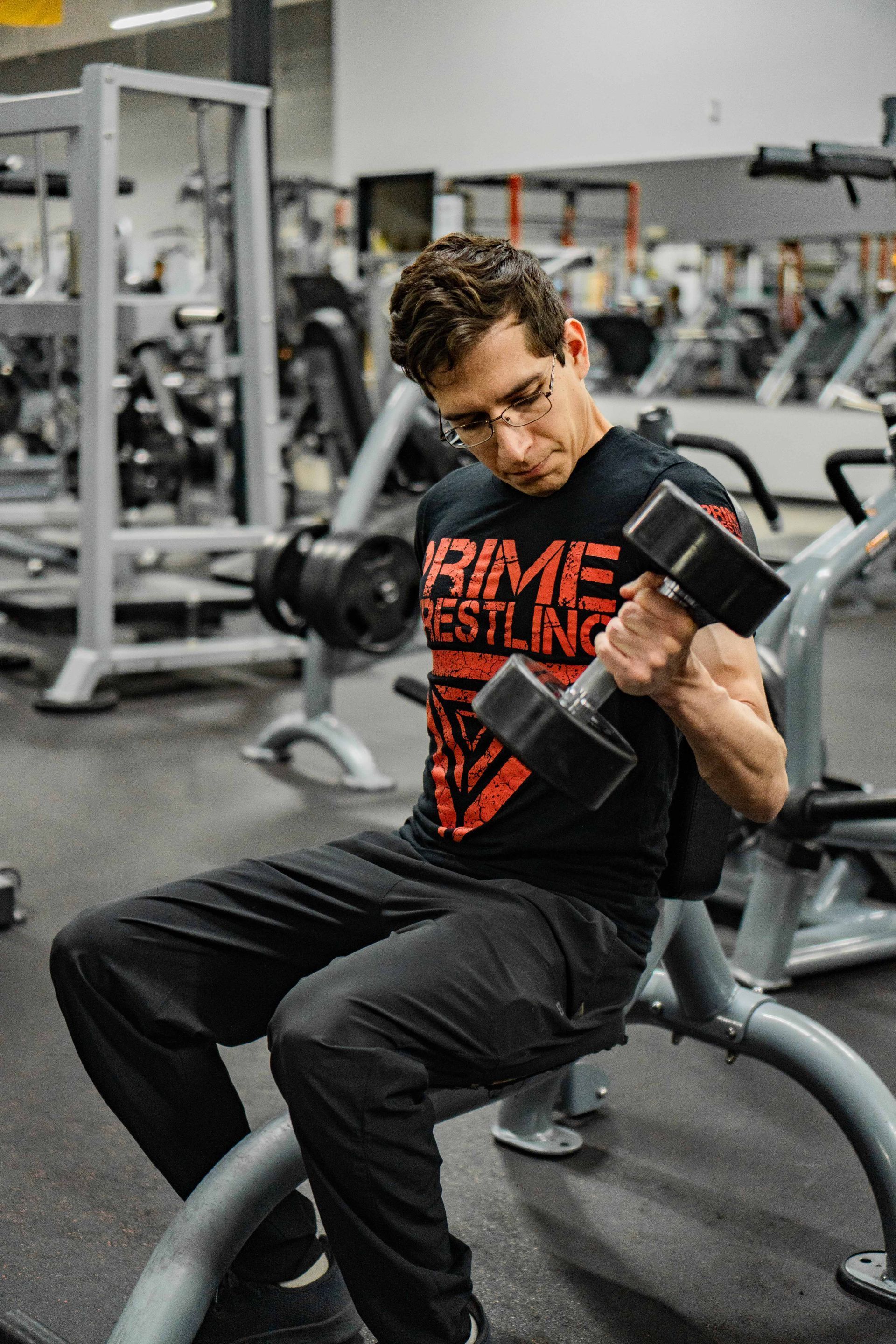 Man lifting weights