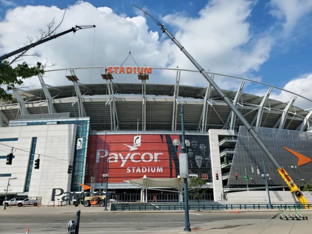 Crane equipment service