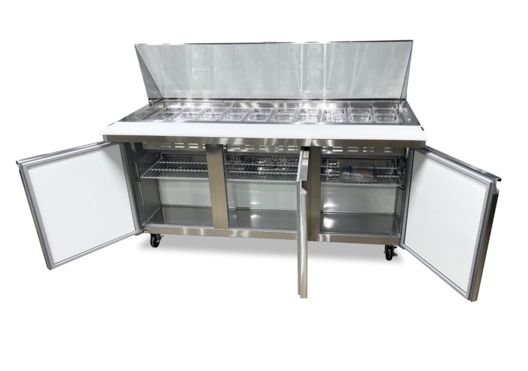 Interior 72” Mega Top 30 Pan Sandwich Prep