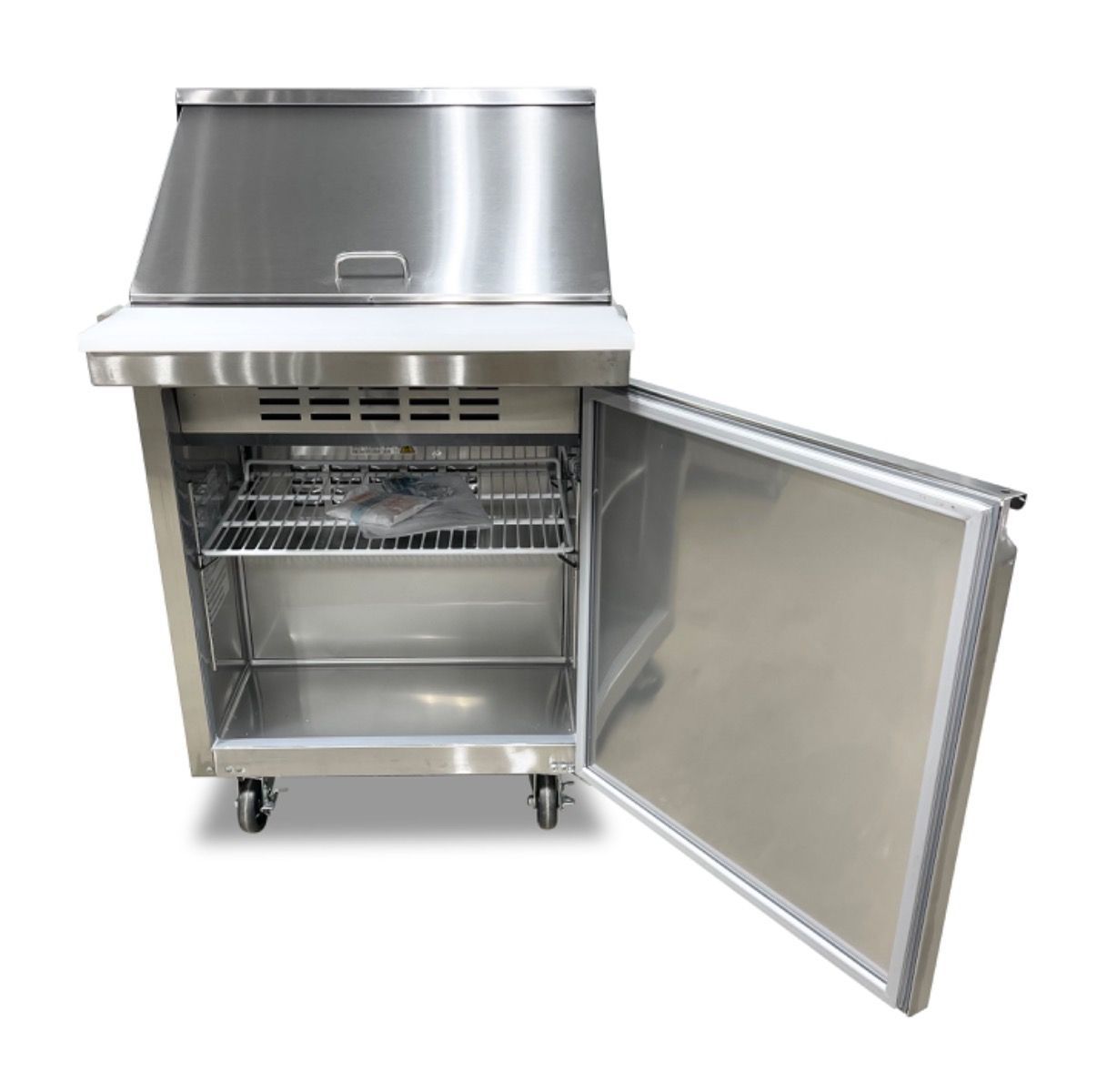 Interior 27” Mega Top Sandwich Prep