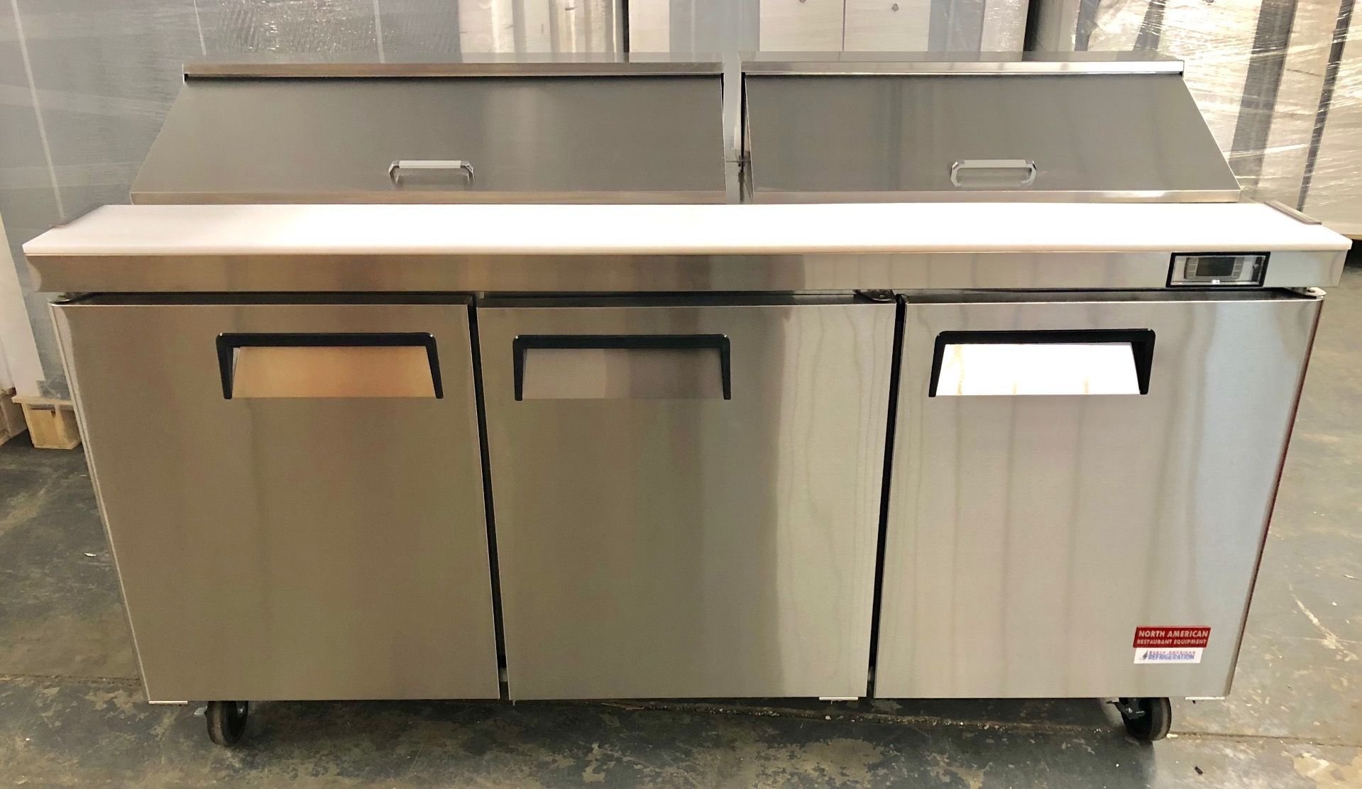 Exterior 72″ Standard Top Sandwich Prep Unit 3 Door