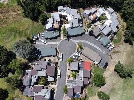E Z Solar & Roofing