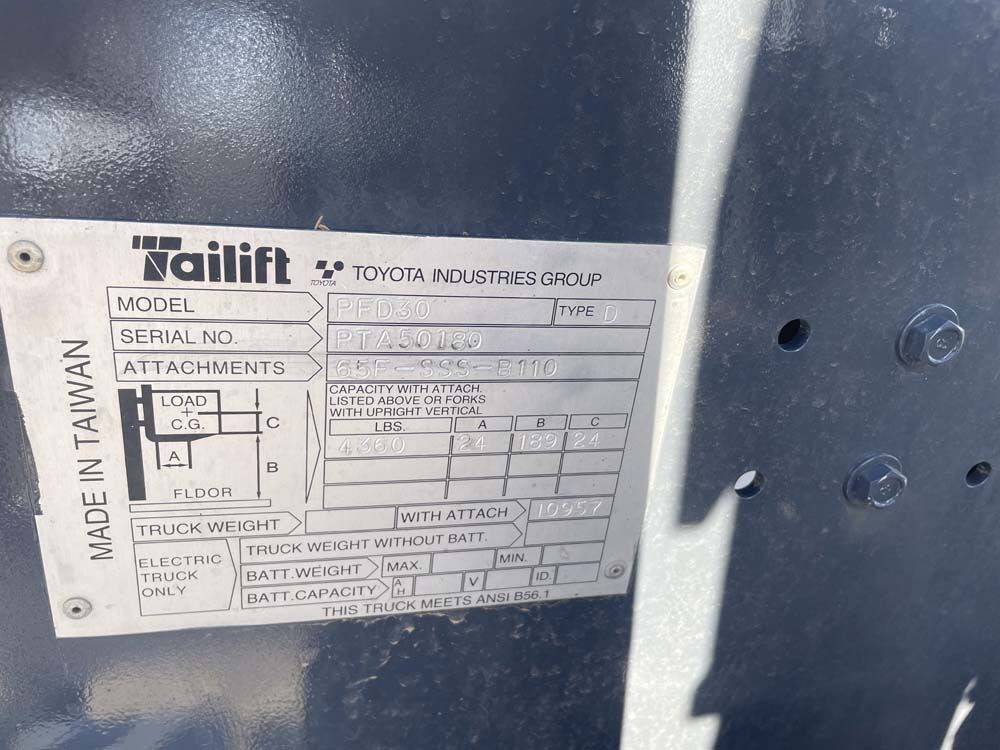 A tag that says taillift on it