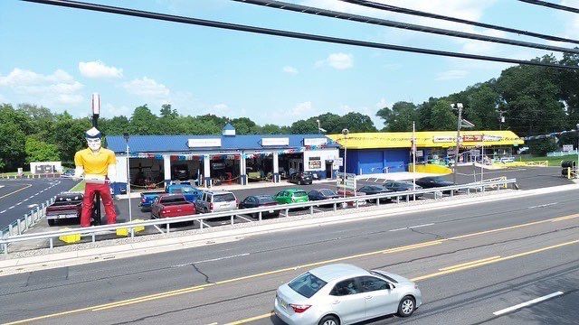 Royal tire and Auto storefront