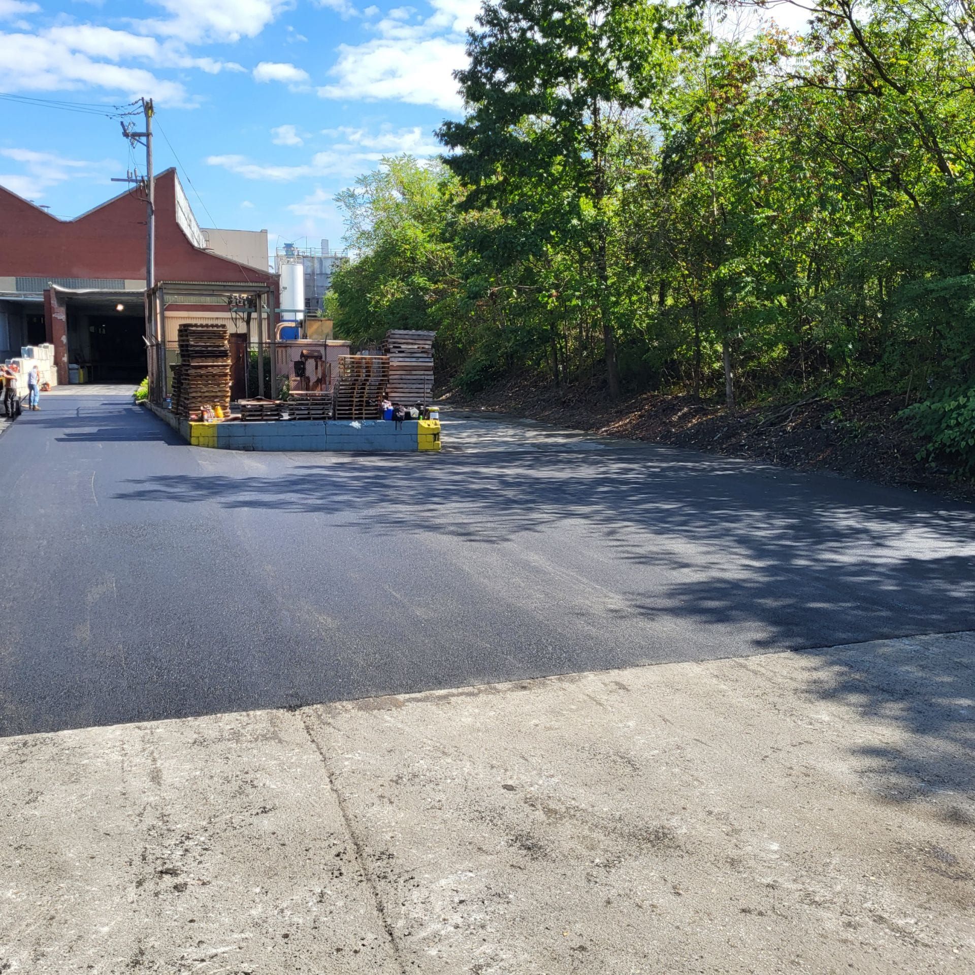 asphalt paving