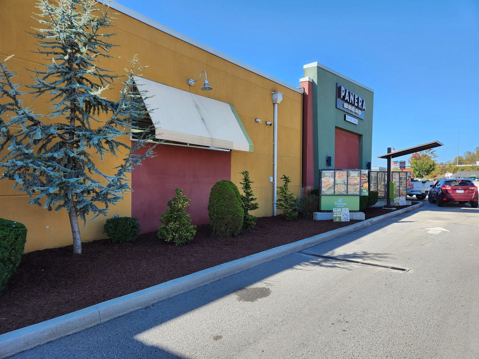 Beautiful commercial landscaping in St Clairsville, OH.