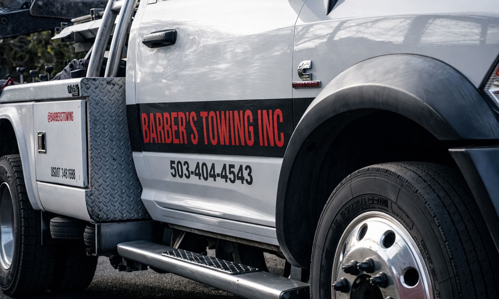 barber-s-towing