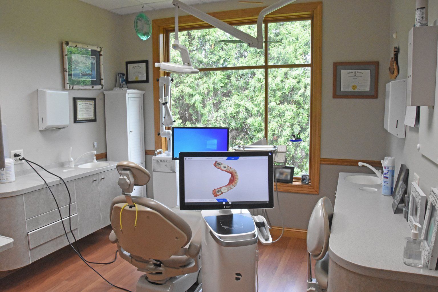 Anamosa Dental clinic devices