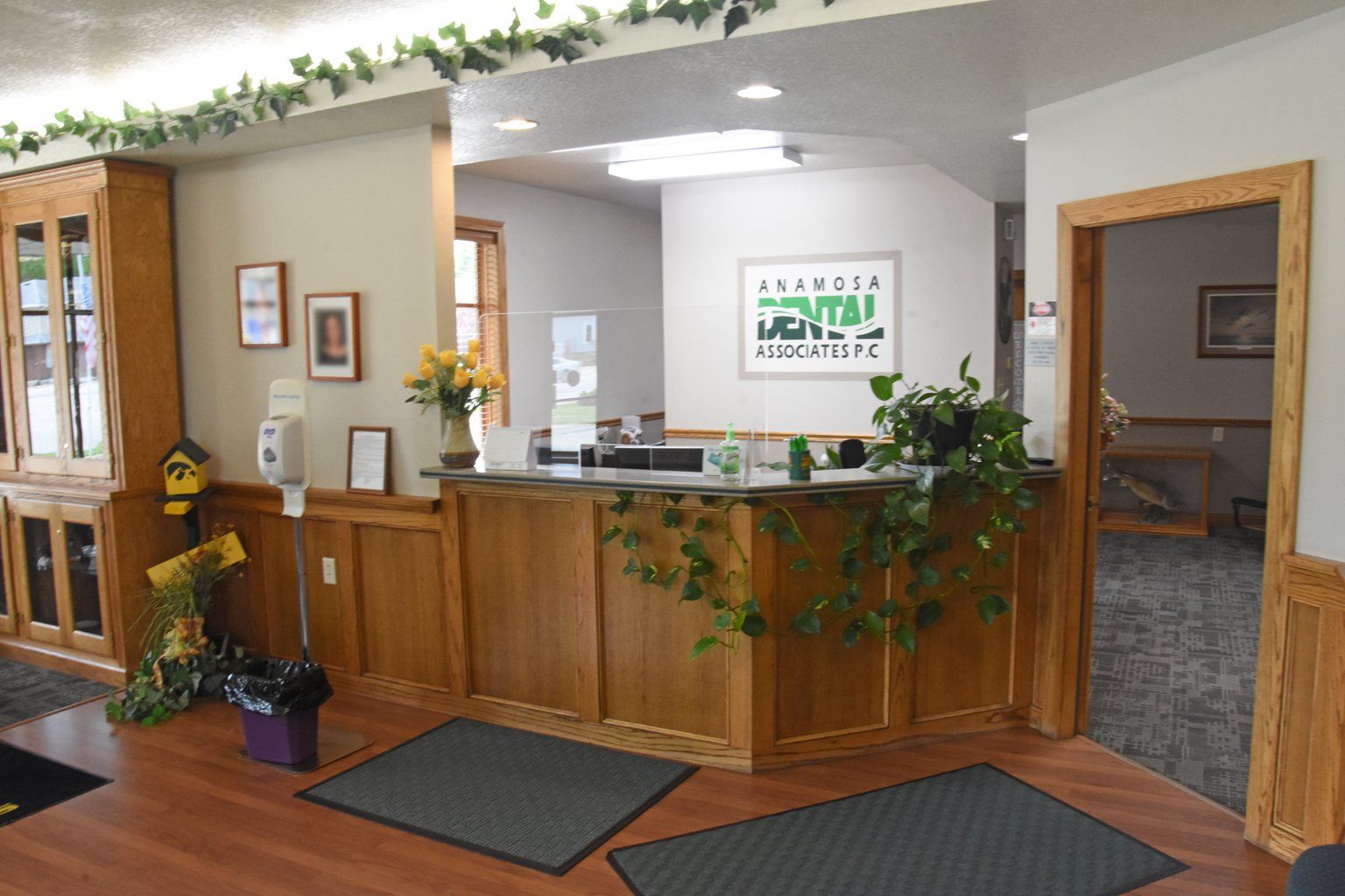 Anamosa Dental lobby area