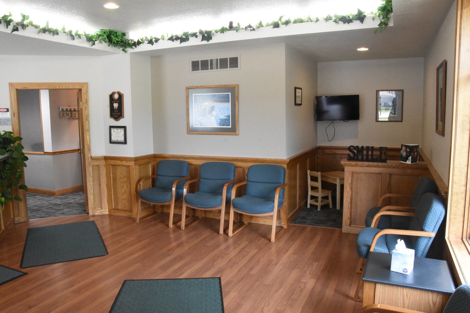 Anamosa Dental clinic waiting area