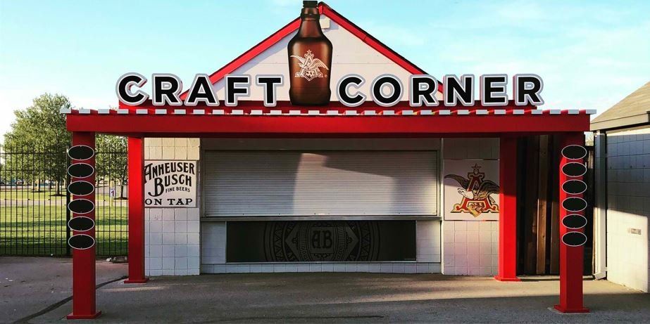 Hollywood Casino Ampitheater Craft Corner Change Out - Maryland Heights MO