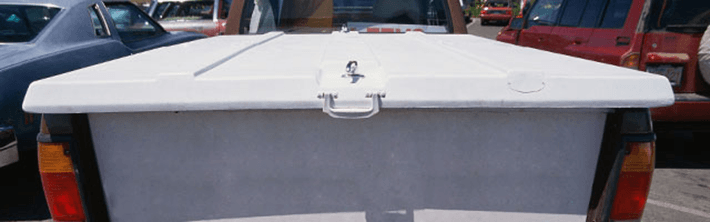 Pick-up truck with flat cover