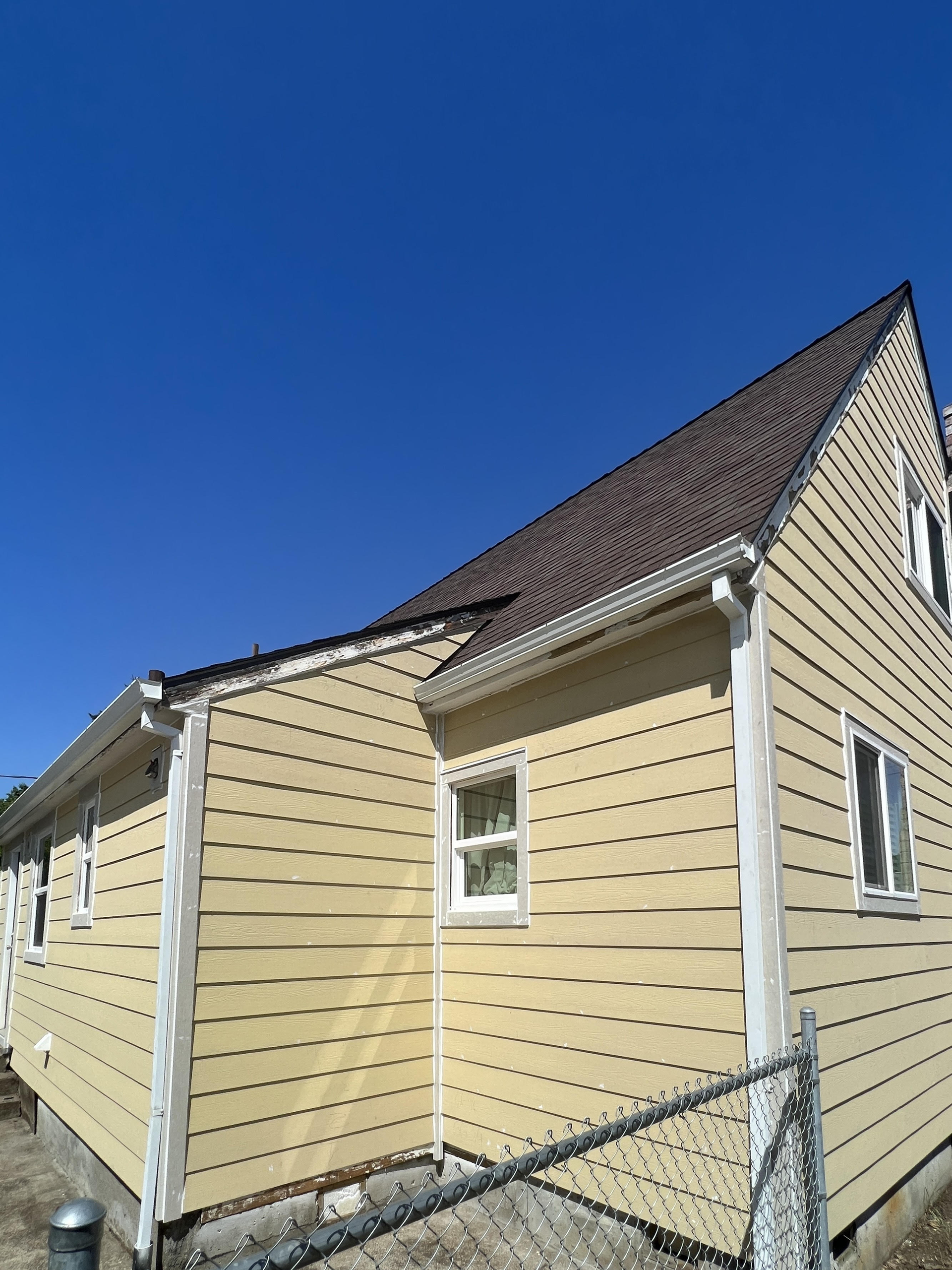 Siding project during photo