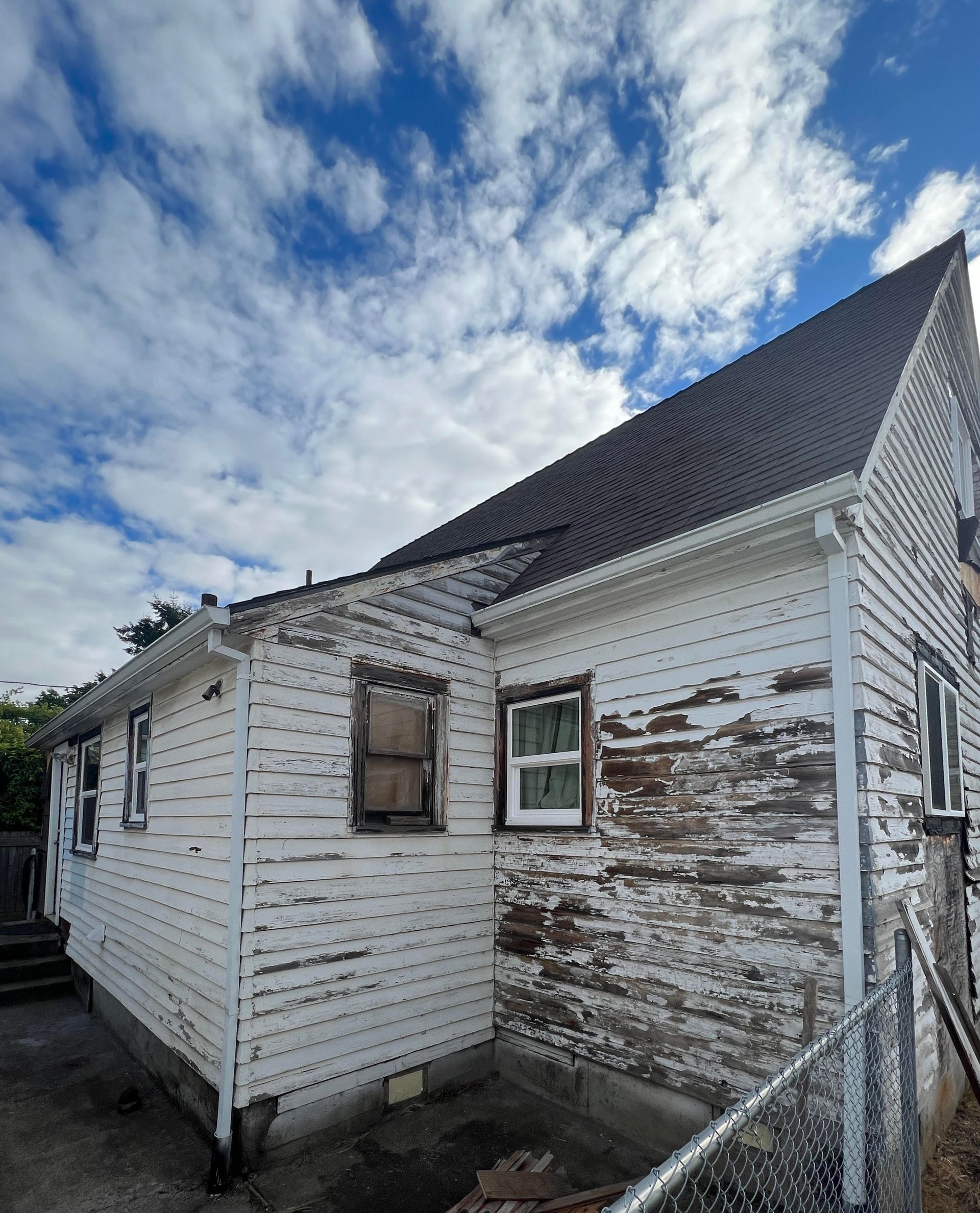 Siding project before photo