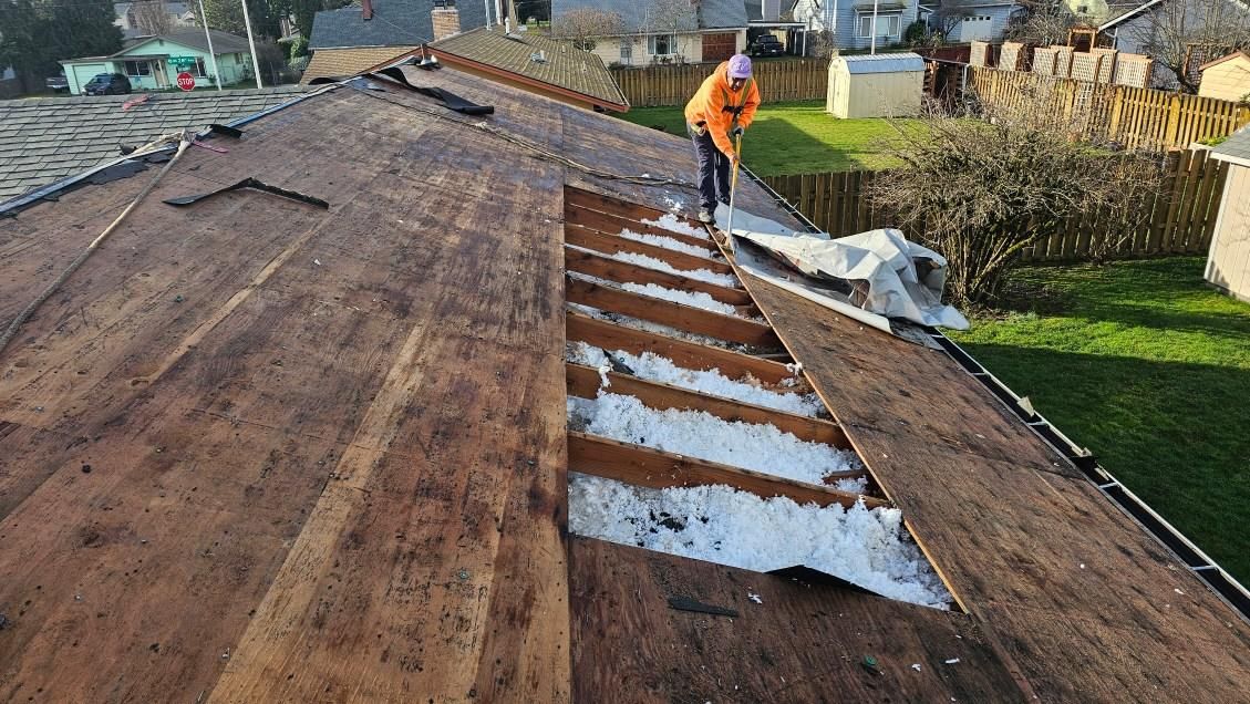 A residential roof in progress of being bult.