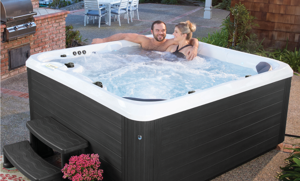 Hot Tubs | Bourbonnais, IL | JTS Pools