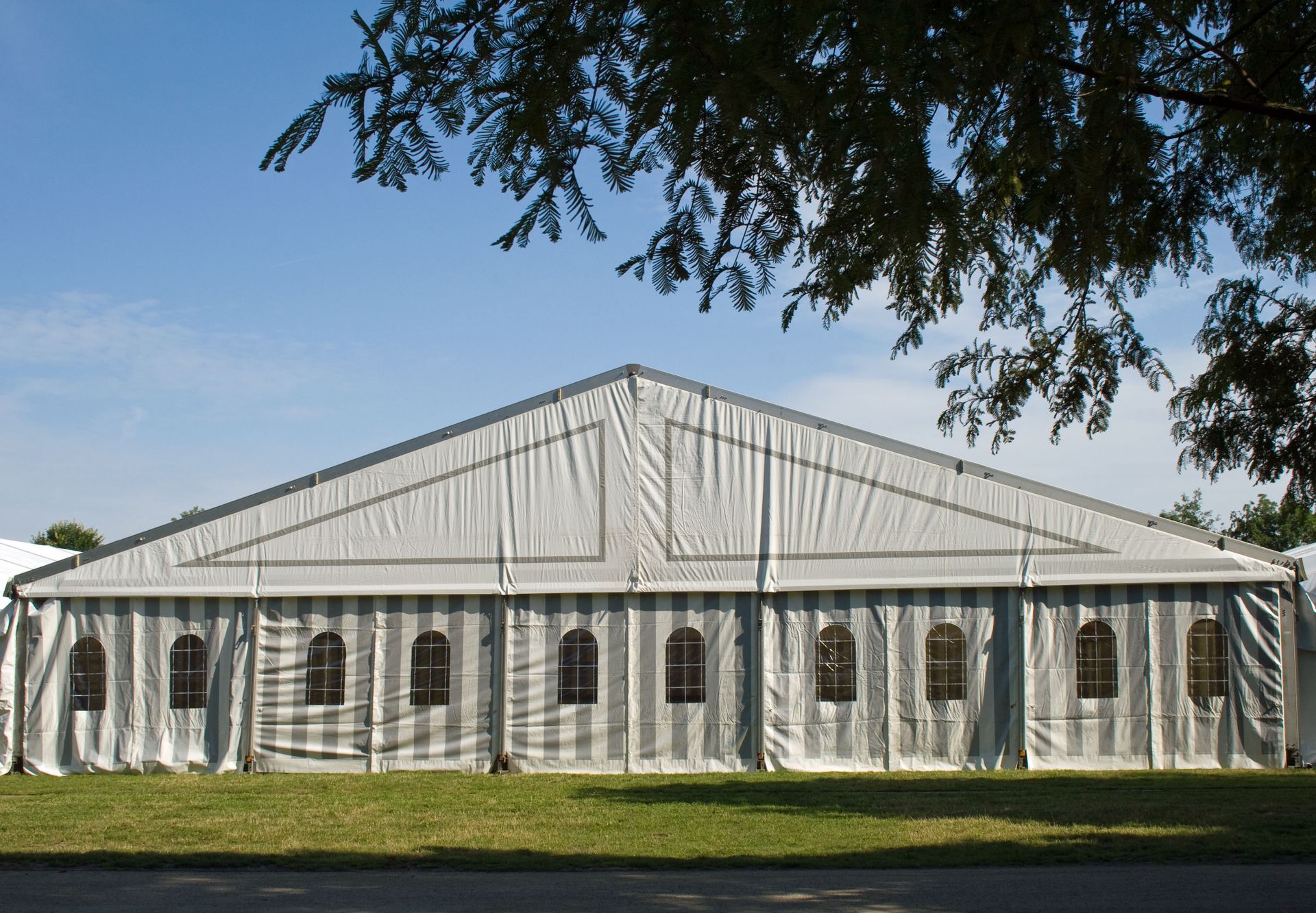 local tent rental