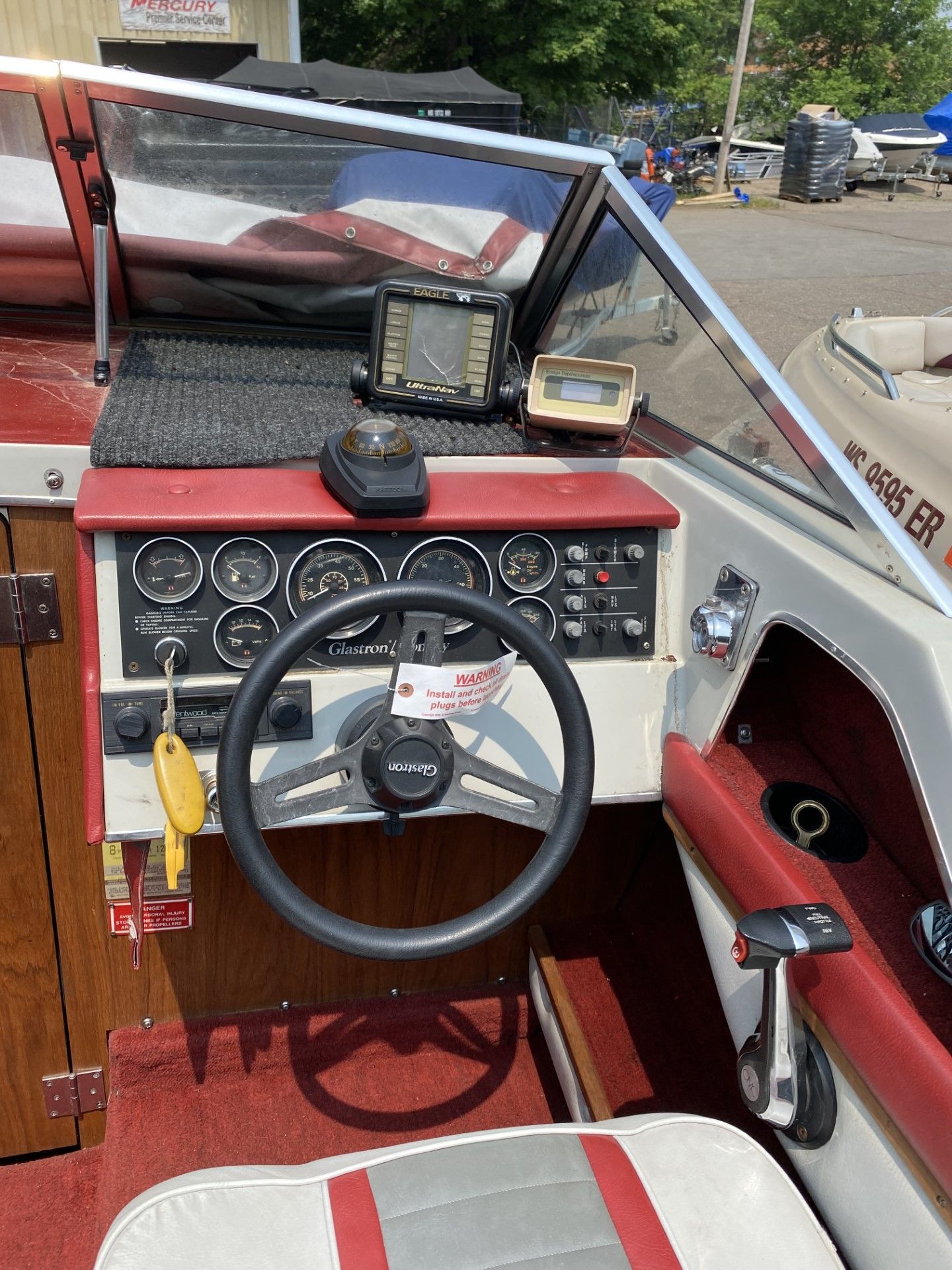 1987 Glastron Cuddy Cabin steering wheel