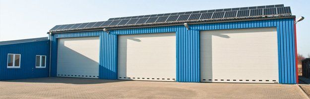 Commercial garage door