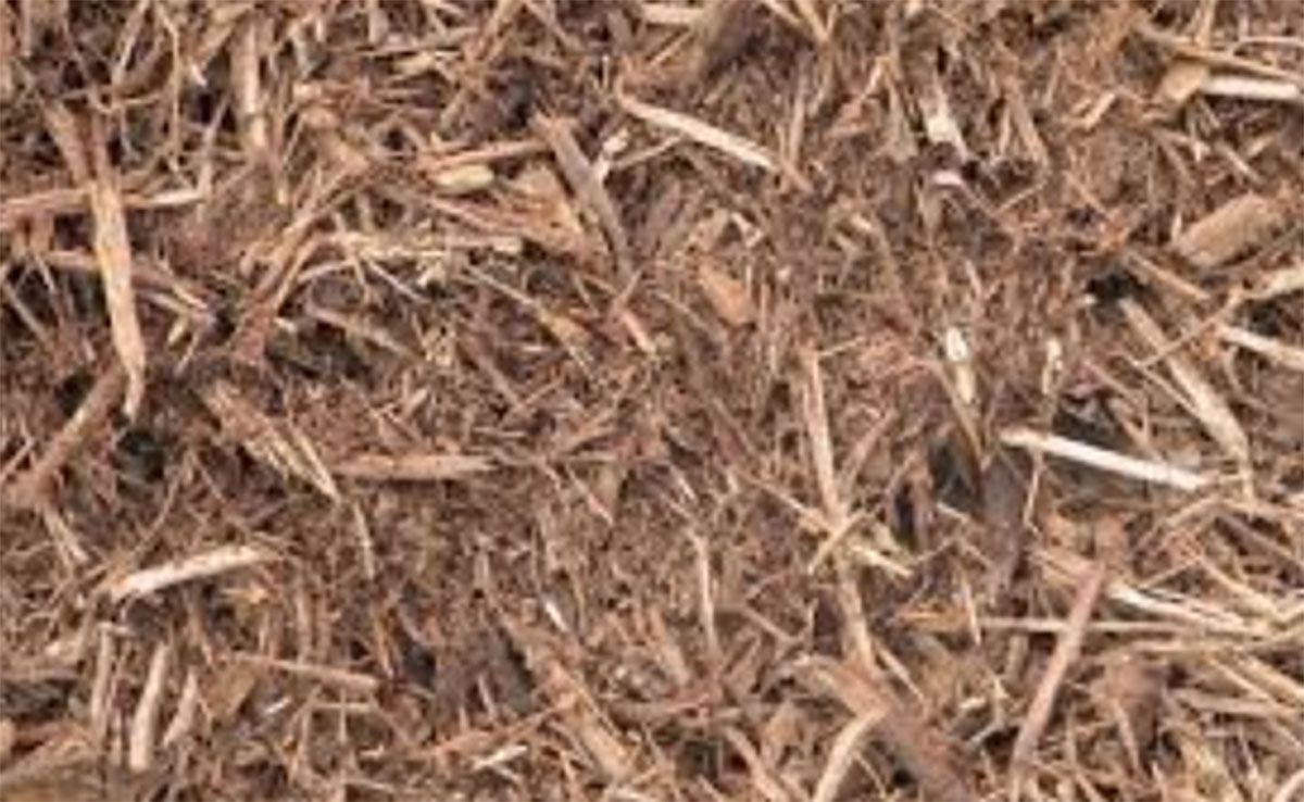 Hardwood shredded mulch