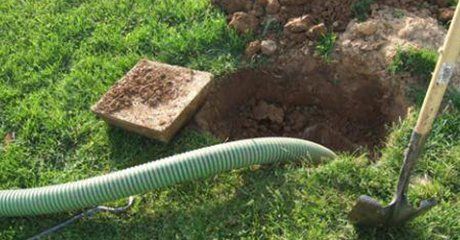 Cleaning septic tank