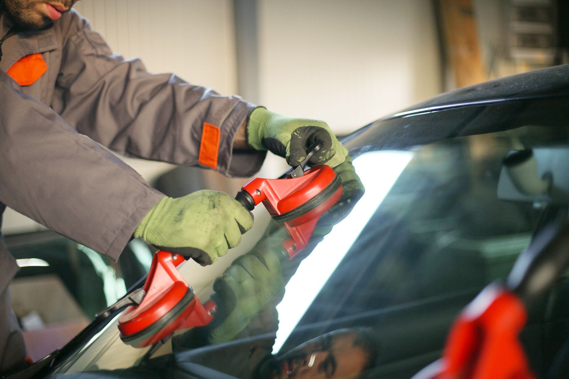 auto glass replacement