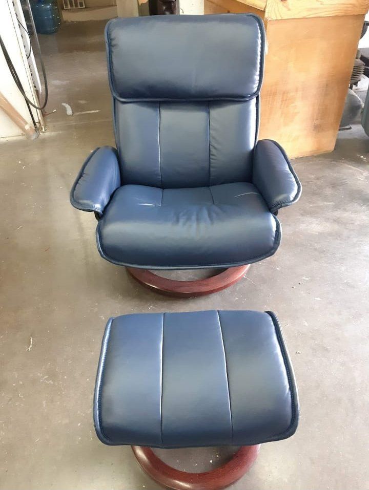 Lounge chair with footstool