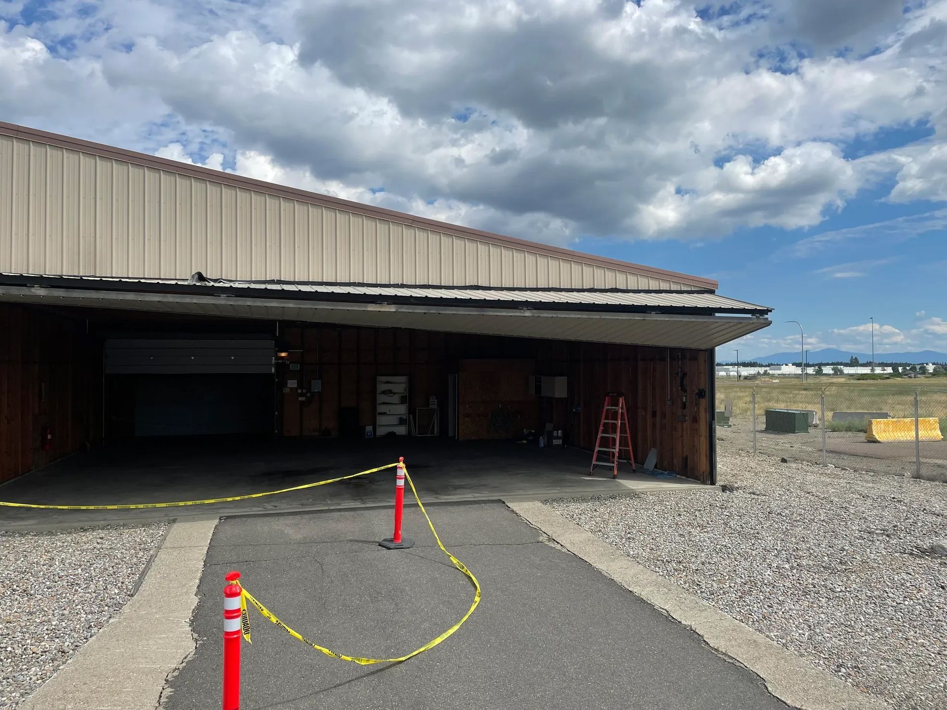 Hangar overhead doors
