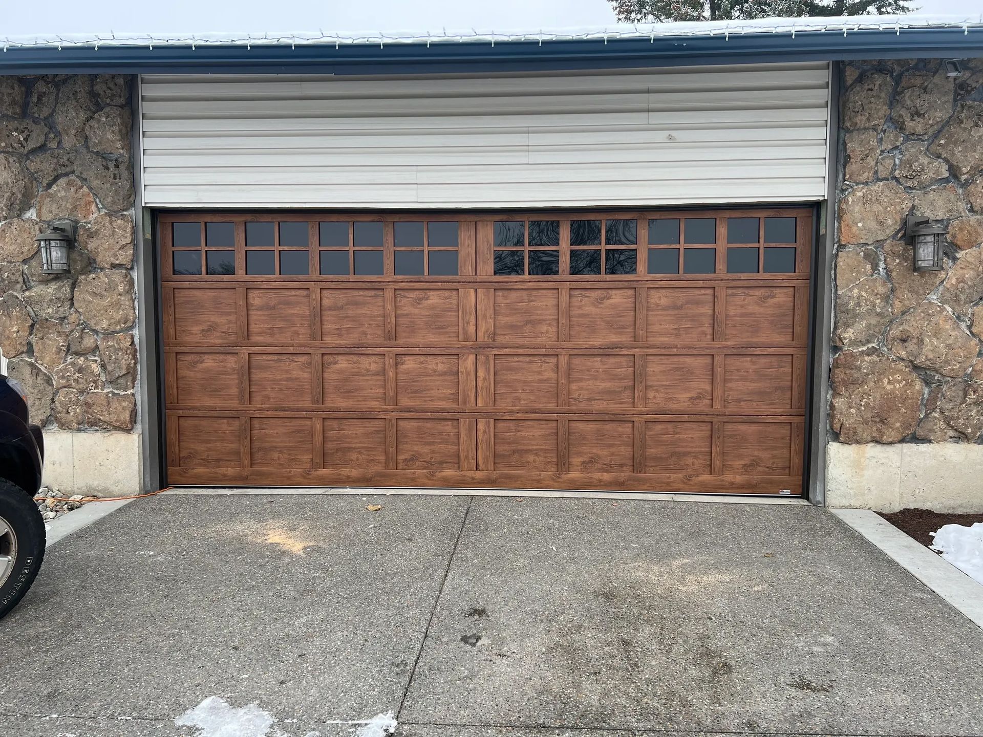 Residential overhead door