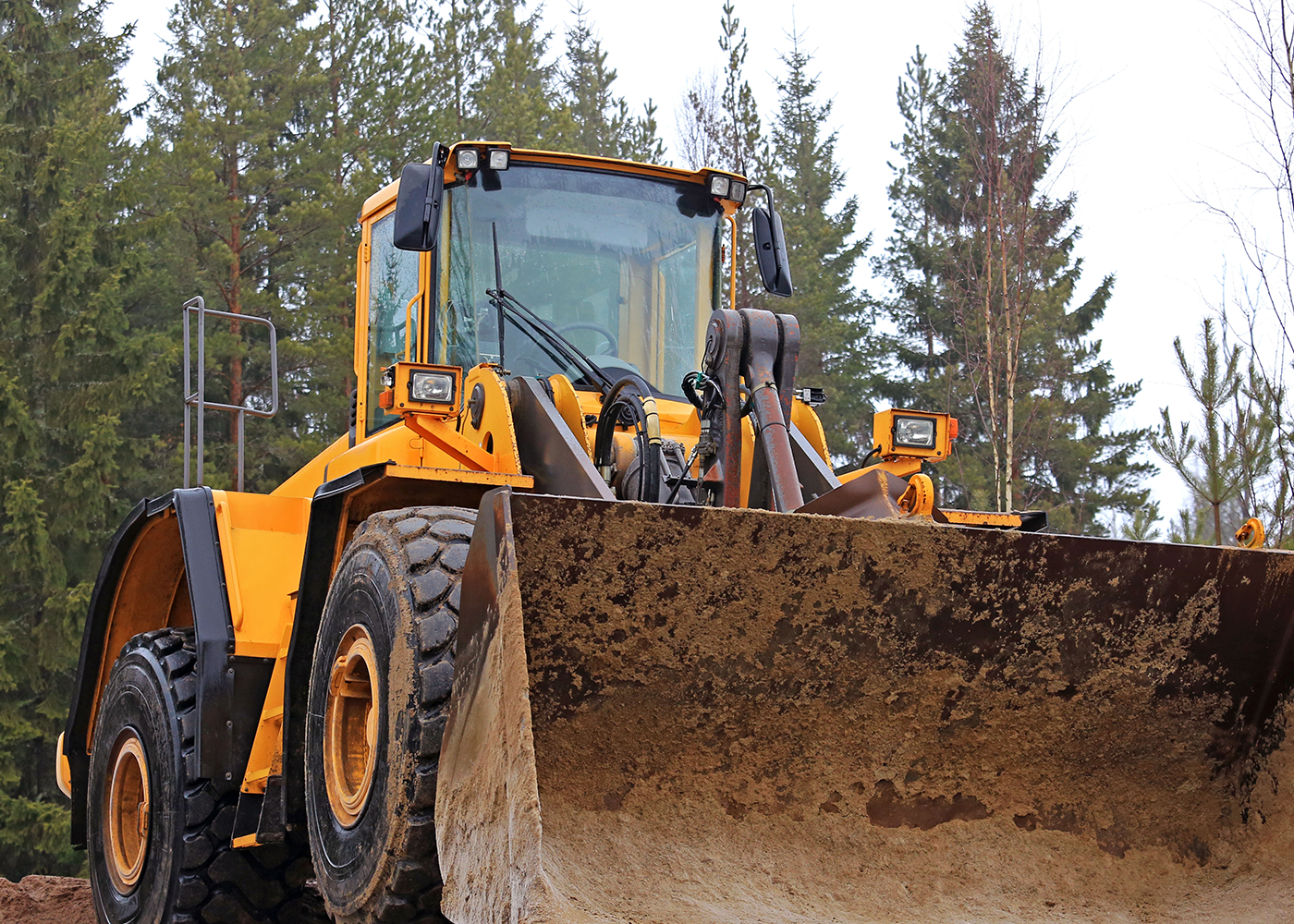 Heavy machine windshield