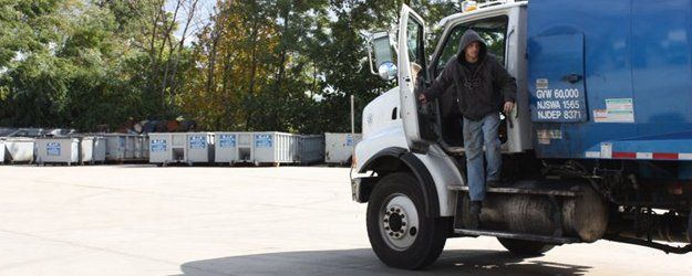 Dumpster truck