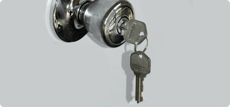 Door lock with key