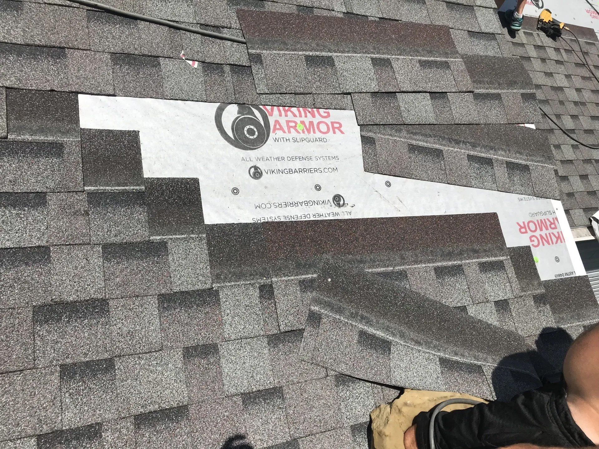 Asphalt roof installation