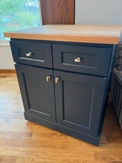 Island on wheels butcher block top