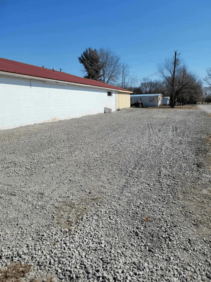 Gravel driveway installation
