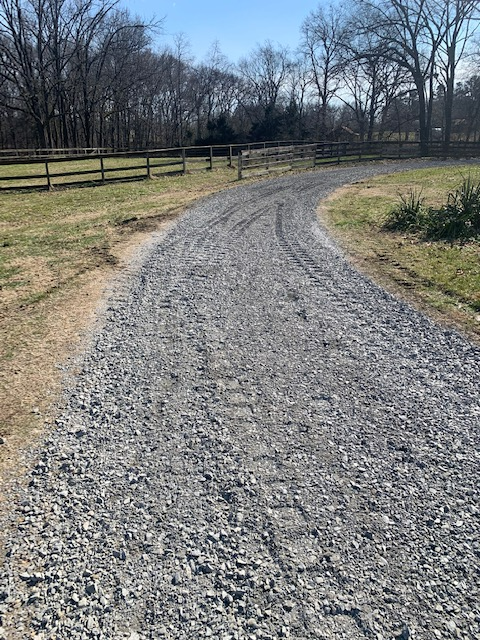 Gravel driveway installation