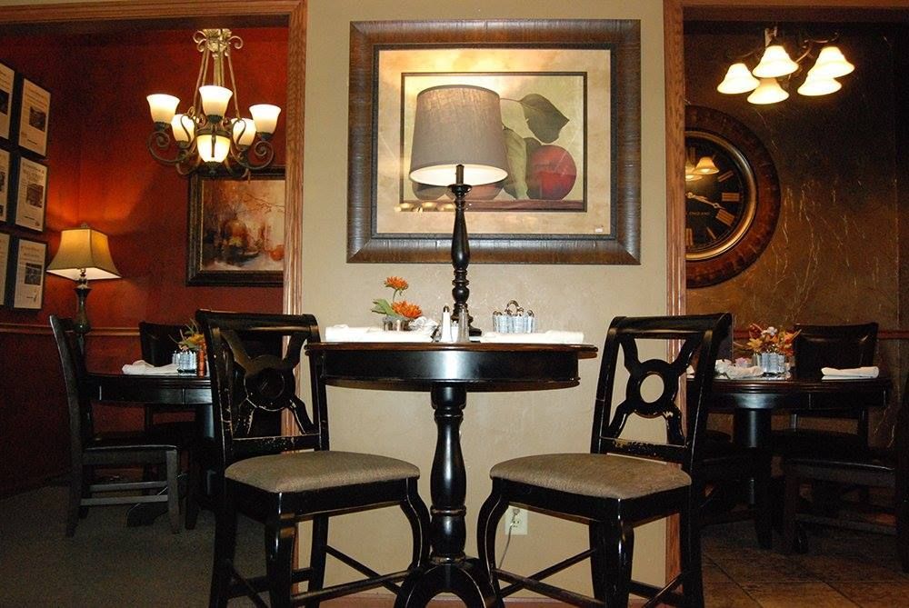 Grapevine Cafe Table