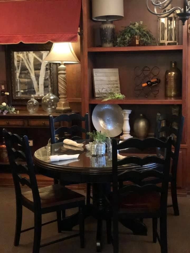 Grapevine Cafe Table