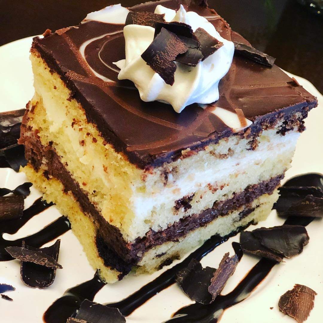 Tiramisu cake