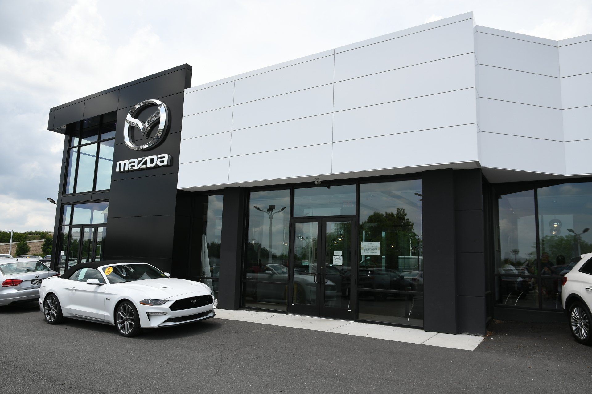 Commercial glass door